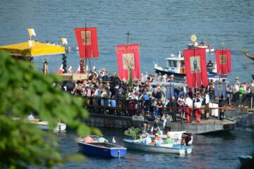 Seeprozession vor Traunkirchen am Traunsee | Seehotel im Weyer